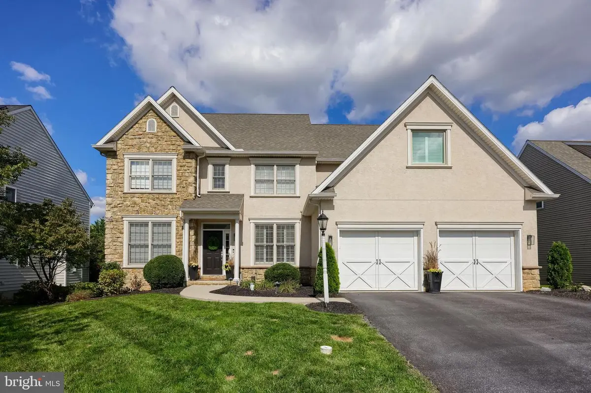 307 Bowyer Ln, Lititz, PA 17543 - Image #1