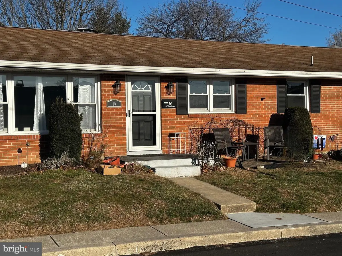 15 Cottage Ave, Elizabethtown, PA 17022 - Image #1