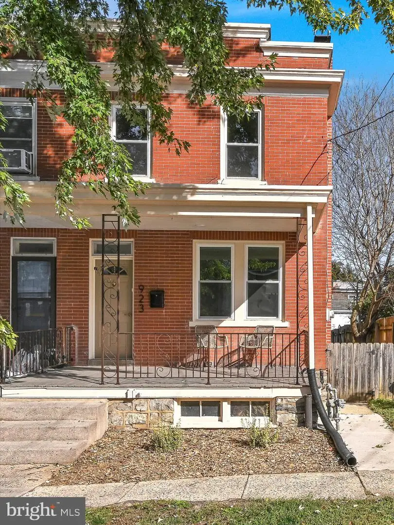 923 Edgewood Ave, Lancaster, PA 17603 - Image #2