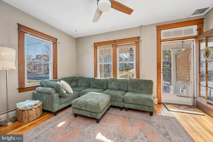 19 E 2nd Ave, Lititz, PA 17543 - Image #3