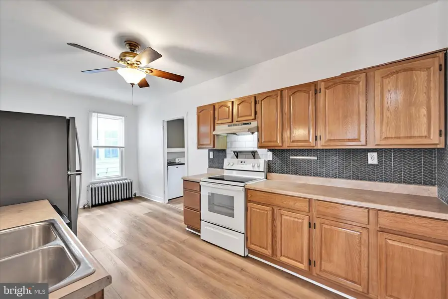 432 E Main St, Ephrata, PA 17522 - Image #3