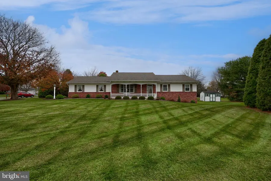 10 Carriage Dr, Gordonville, PA 17529 - Image #3
