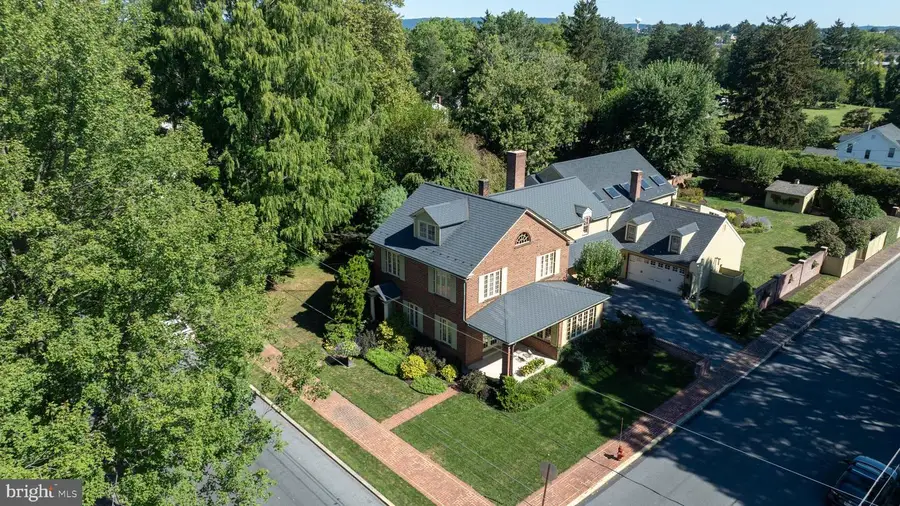 81 S Linden St, Manheim, PA 17545 - #2