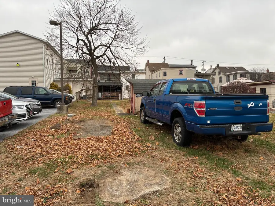 222 Main St, Denver, PA 17517 - Image #2