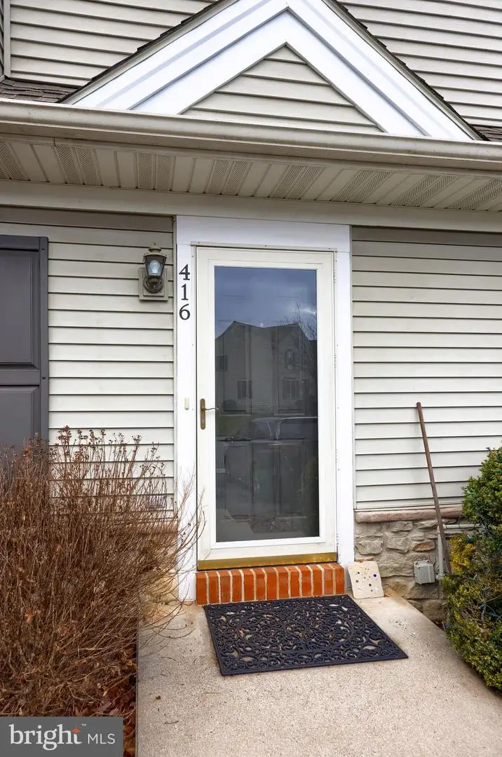 416 Banyan Circle Dr, Lancaster, PA 17603 - Image #2