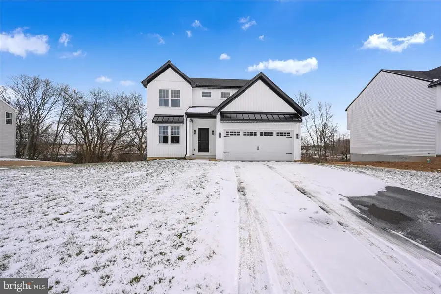 229 Pilgrim Dr, Lancaster, PA 17603 - Image #2