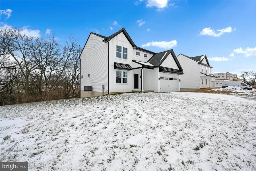 229 Pilgrim Dr, Lancaster, PA 17603 - Image #3