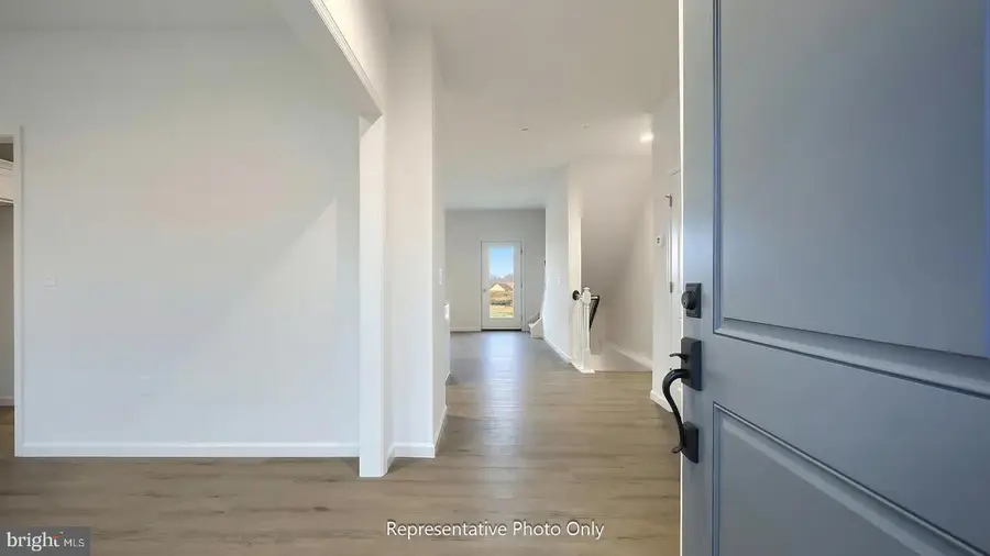 40 N Conifer Dr, Elizabethtown, PA 17022 - Image #3