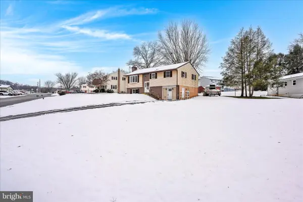 1093 Rettew Mill Rd, EPHRATA, PA 17522