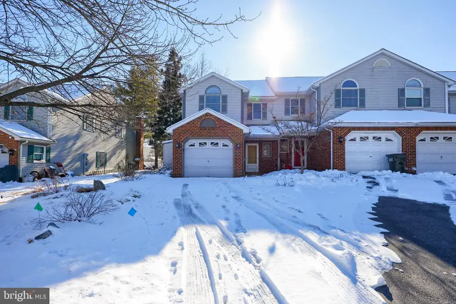 110 Pepperton Ct, Lititz, PA 17543 - Image #2