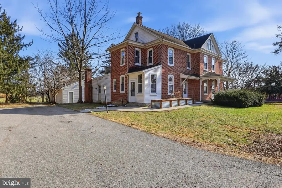 1545 Lititz Rd, Manheim, PA 17545 - #2