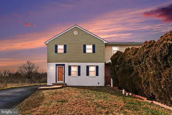 438 Larkspur Loop, LANCASTER, PA 17602
