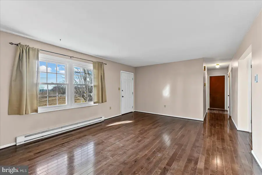 6610 White Oak Rd, Christiana, PA 17509 - Image #2