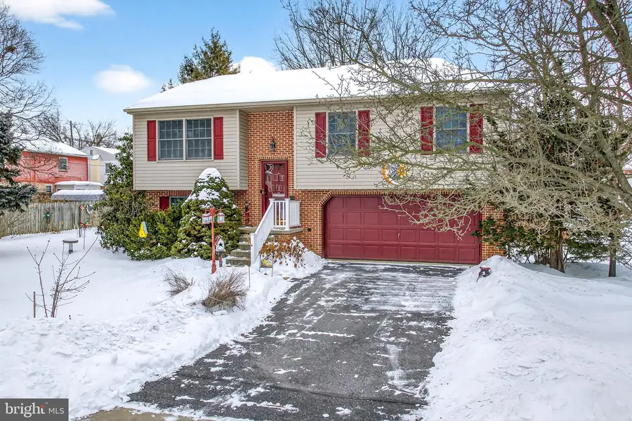 400 S Plum St, Mount Joy, PA 17552 - Image #3