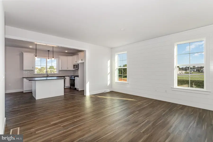 100 Eagle Pkwy, Elizabethtown, PA 17022 - Image #3