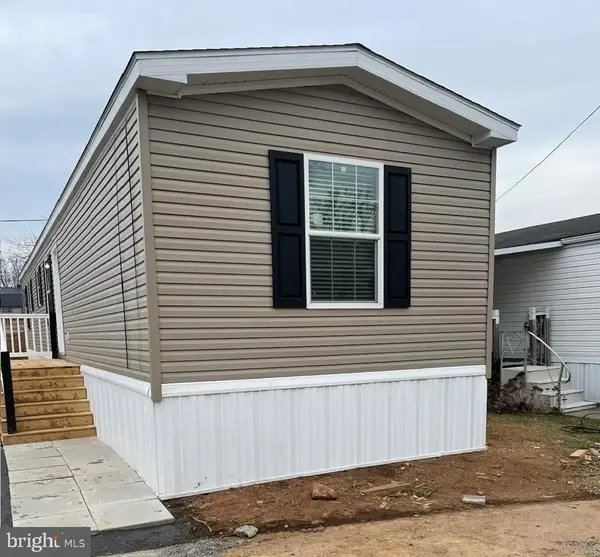 19 Conestoga Mnr, LEOLA, PA 17540