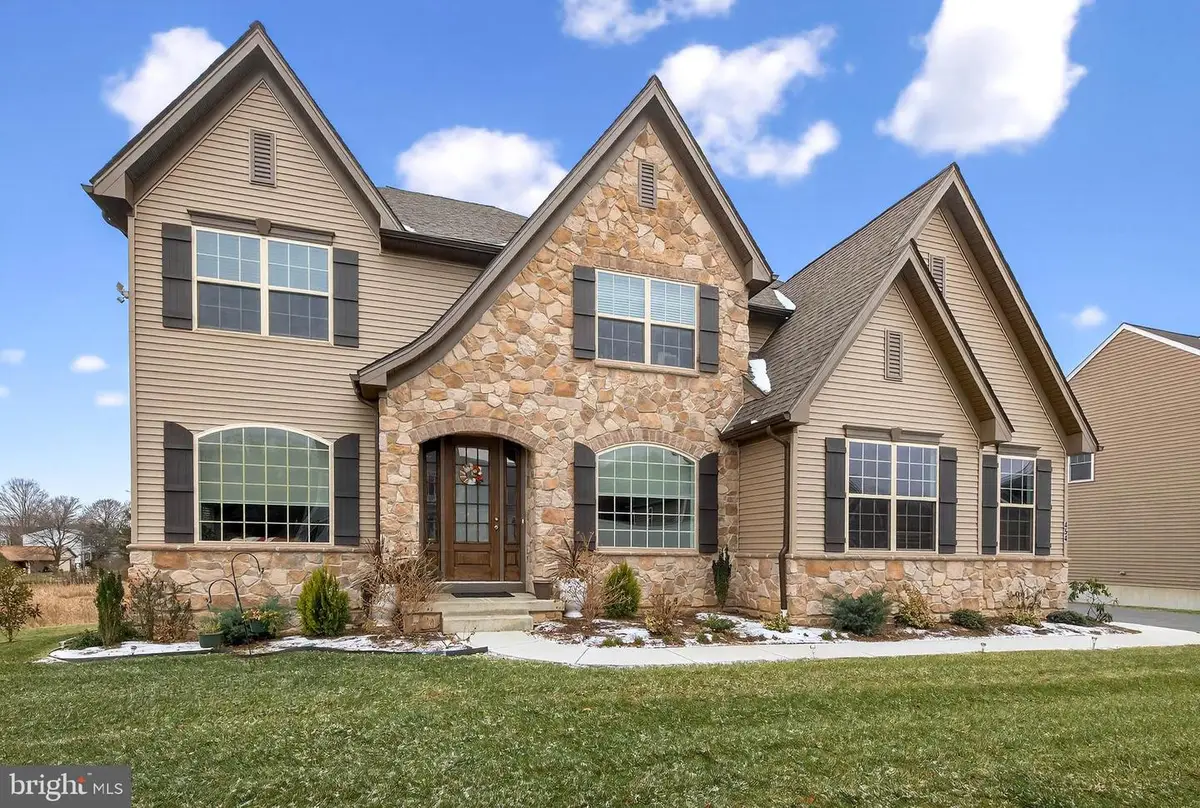 454 E Delp Rd, Lancaster, PA 17601 - #1