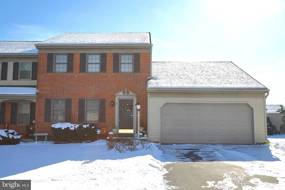 11 Duffield Dr, Lititz, PA 17543 - Image #1