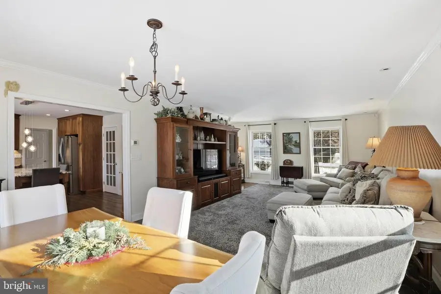 320 N New St, Lititz, PA 17543 - Image #3