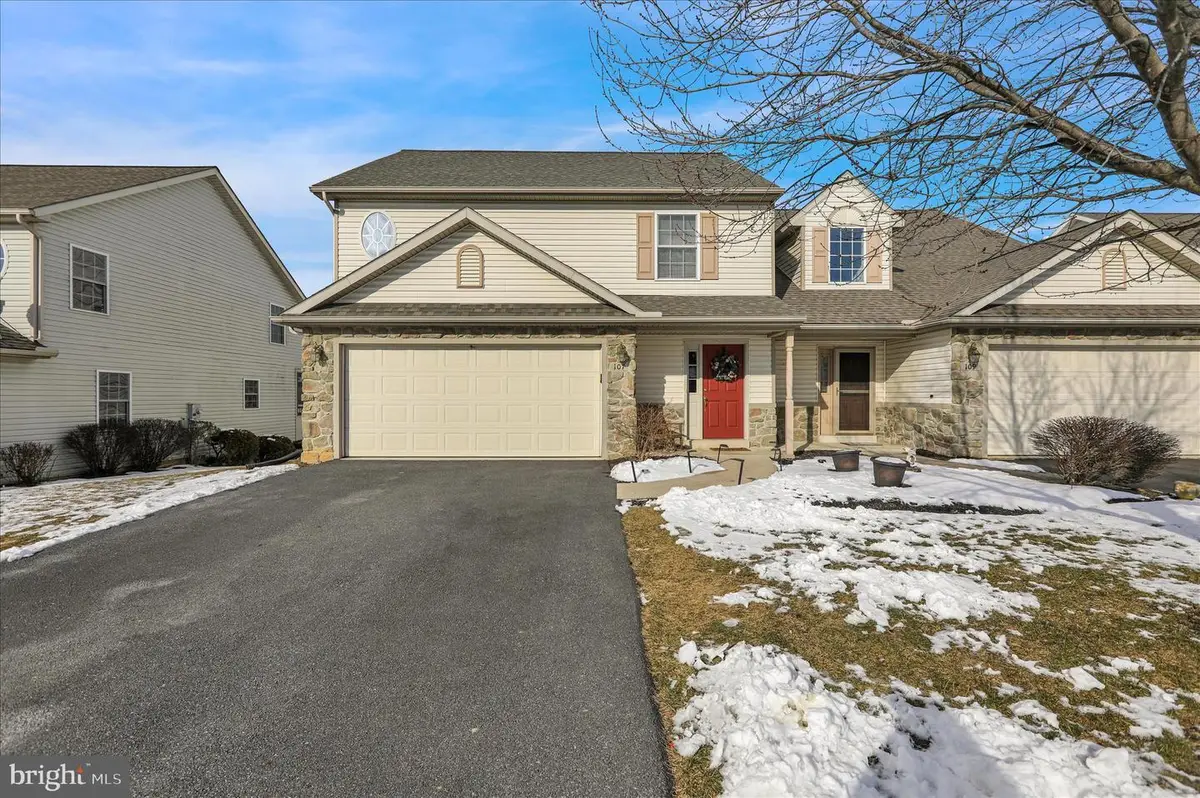 107 Farmington Way, Mount Joy, PA 17552 - Image #1
