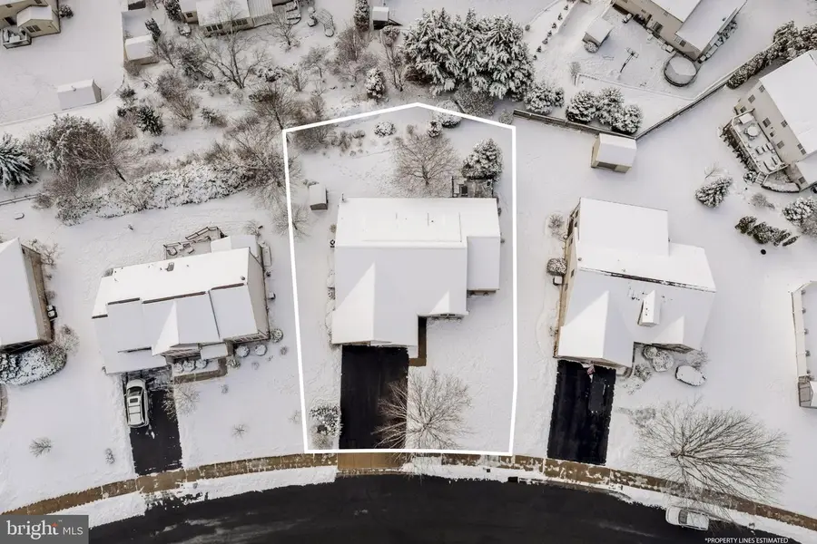 224 Willow Dr, Denver, PA 17517 - Image #2