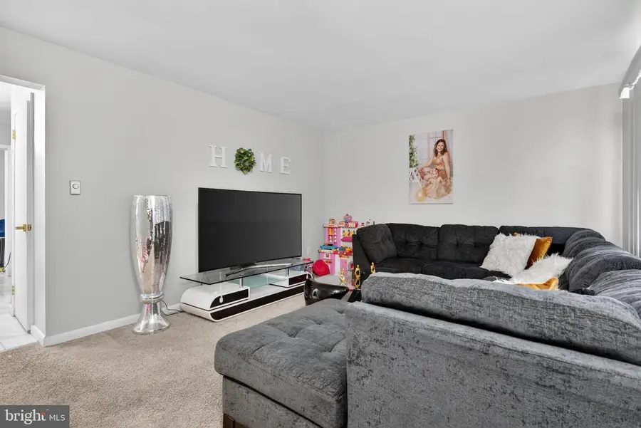 1111 Williamsburg Rd, Lancaster, PA 17603 - #3