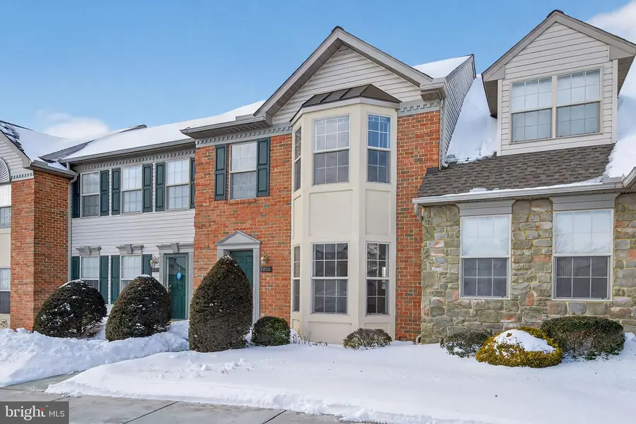 1236 Cobblestone Ln, Lancaster, PA 17601 - Image #2