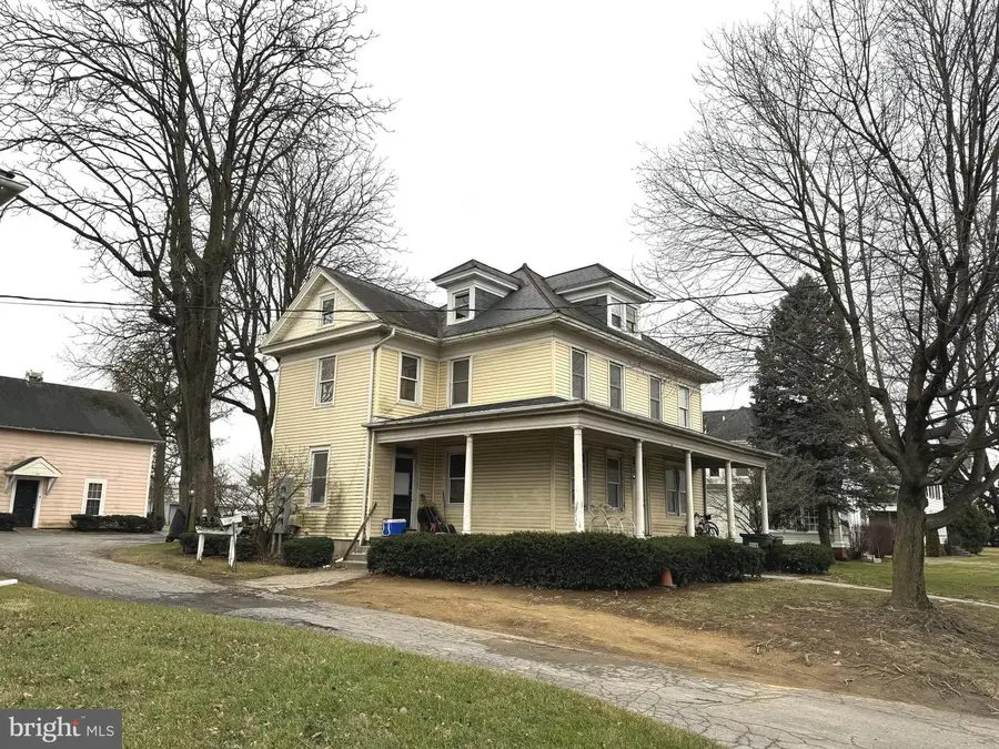 172-174 W Main St, Leola, PA 17540 - Image #2