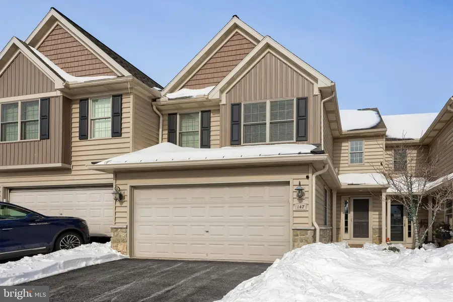 147 Fieldcrest Ln, Ephrata, PA 17522 - Image #2