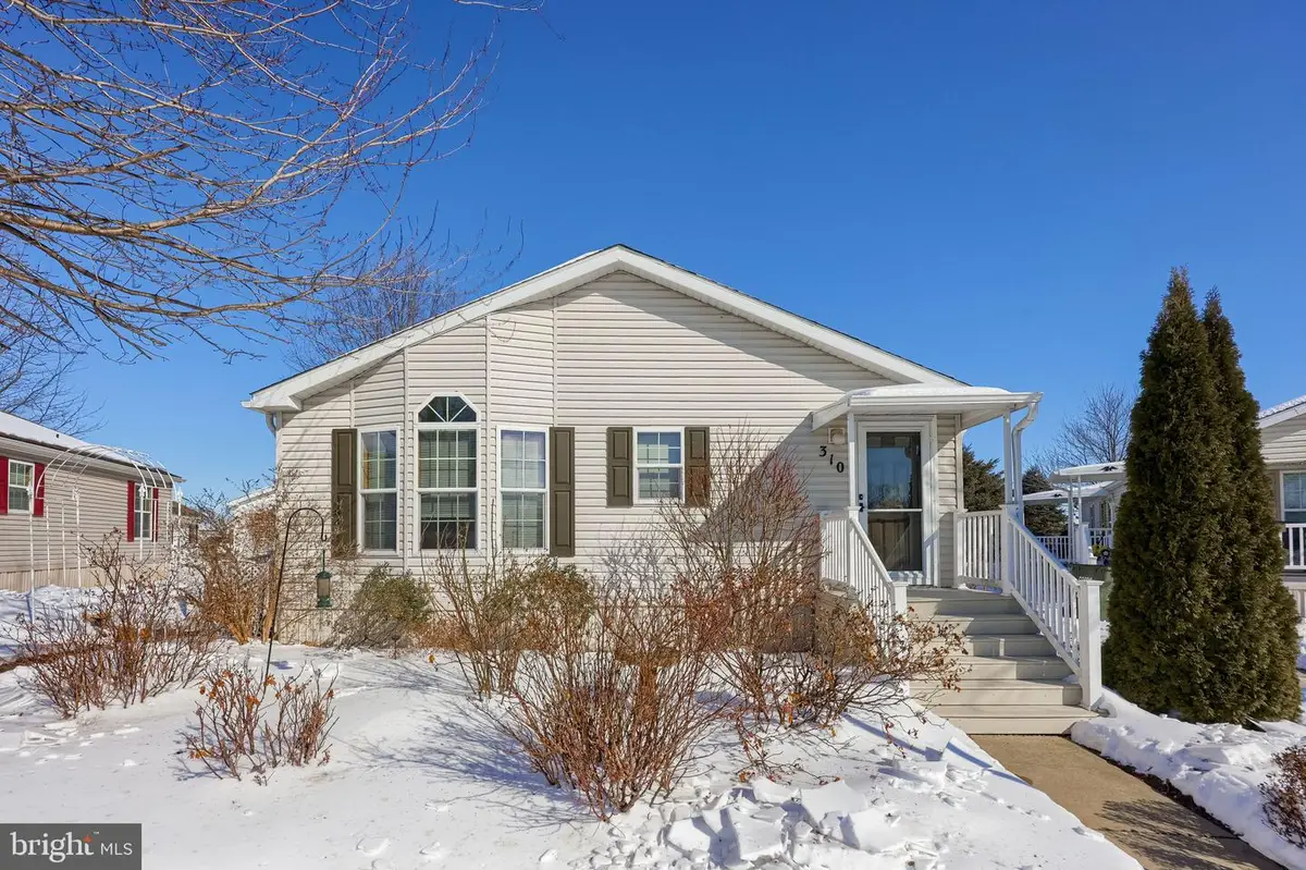 310 Summers Dr, Lancaster, PA 17601 - Image #1