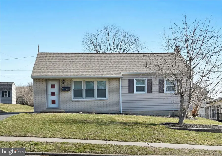 535 N Locust St, Elizabethtown, PA 17022 - #3