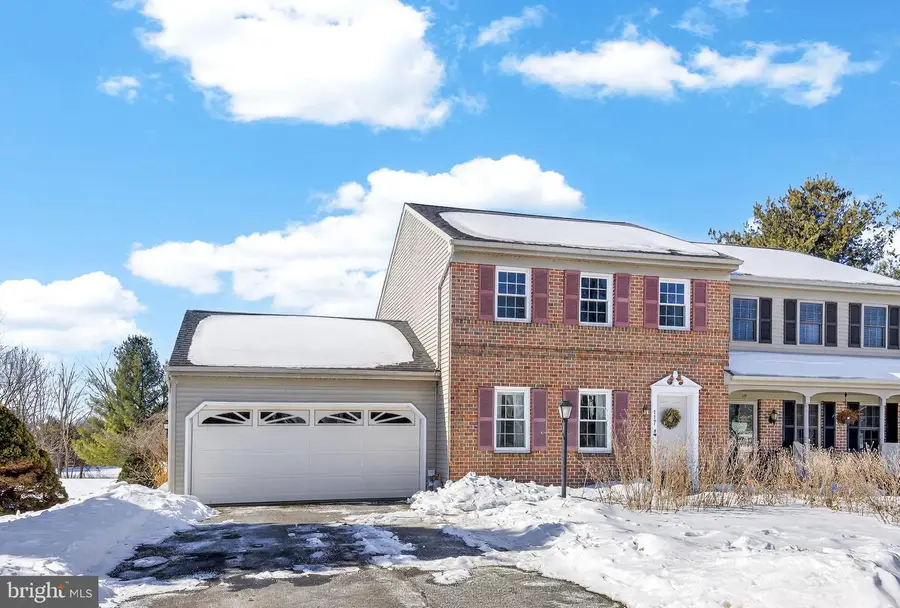 117 Laurie Ln, Lititz, PA 17543 - Image #2