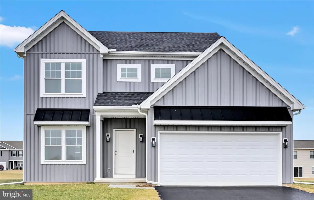 256 Pilgrim Dr, Lancaster, PA 17603 - Image #1