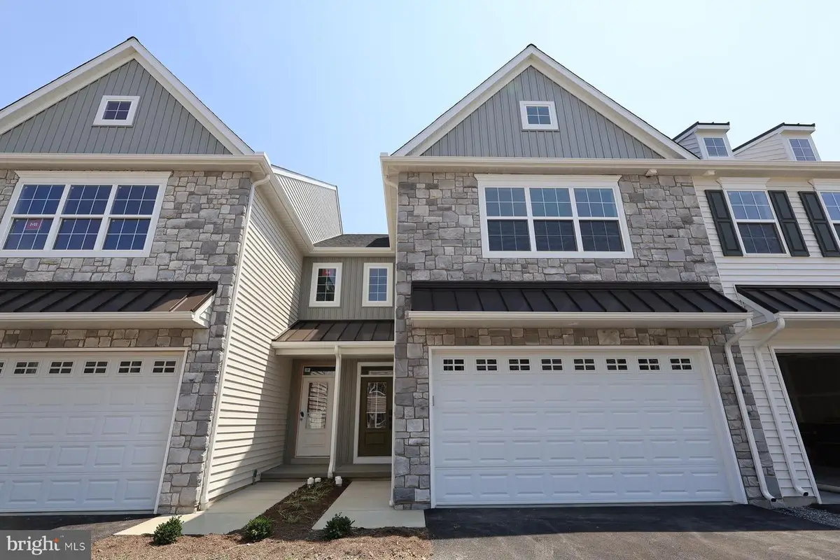 2456 Spring Water Cir, Lancaster, PA 17601 - Image #1