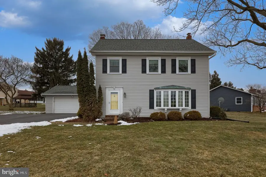 314 W Conestoga St, New Holland, PA 17557 - #3