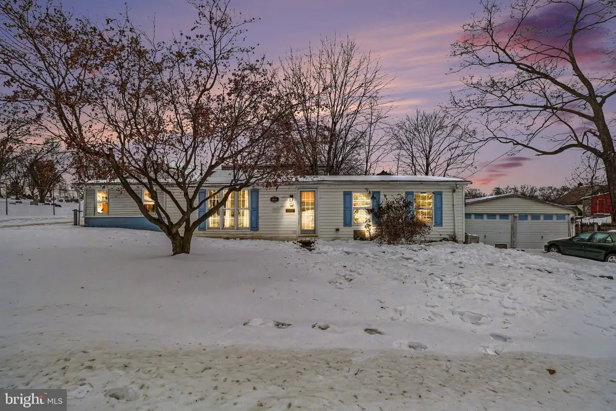 522 S 10th St, Columbia, PA 17512 - #1