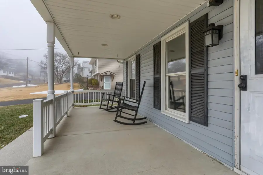 1762 Stonemill Dr, Elizabethtown, PA 17022 - #2