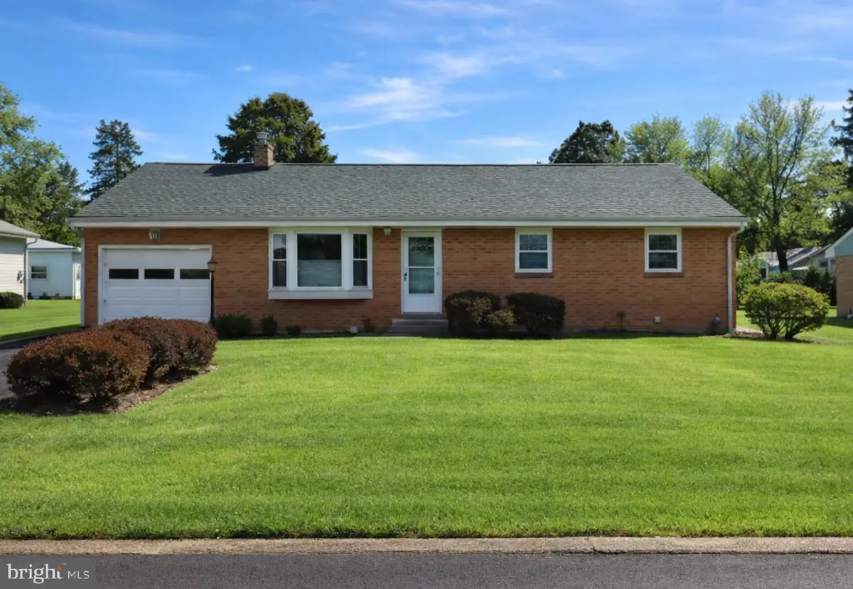 51 Waverly Ave, Lancaster, PA 17601 - #1