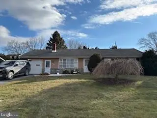 404 Windy Tor Rd, Leola, PA 17540 - #1