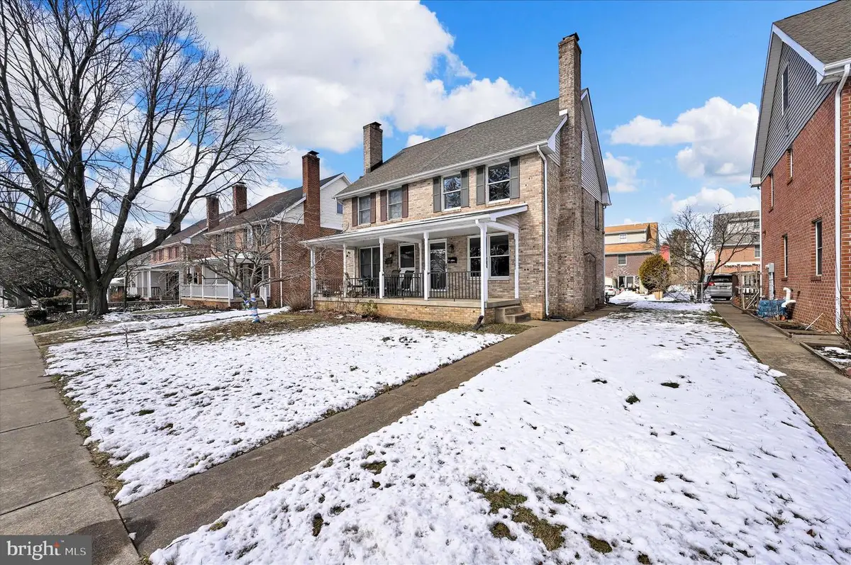 1015 E Walnut St, Lancaster, PA 17602 - #1