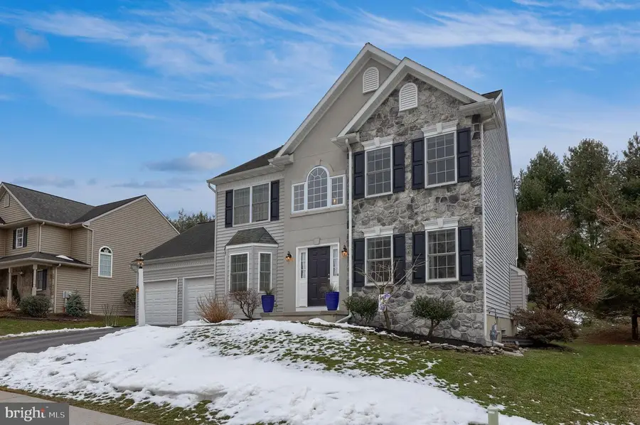 16 Cedar Chase Dr, Mountville, PA 17554 - #2