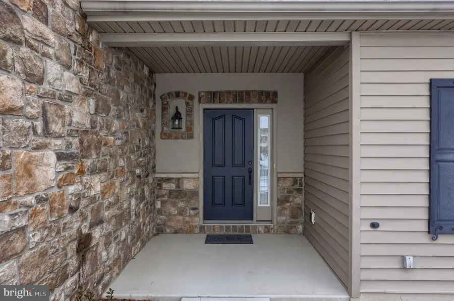 900 Cambridge Dr, Manheim, PA 17545 - #3