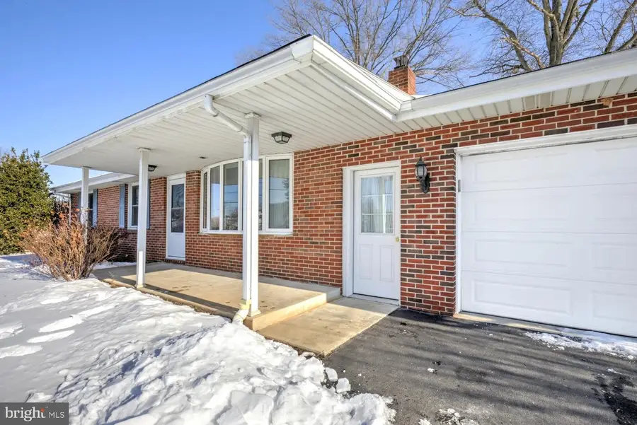 720 S Cocalico Rd, Denver, PA 17517 - #3