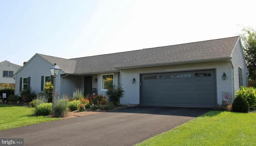 923 Jade Ave, Lancaster, PA 17601 - #2