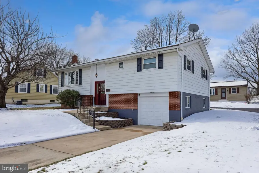 355 E Fulton St, Ephrata, PA 17522 - #2