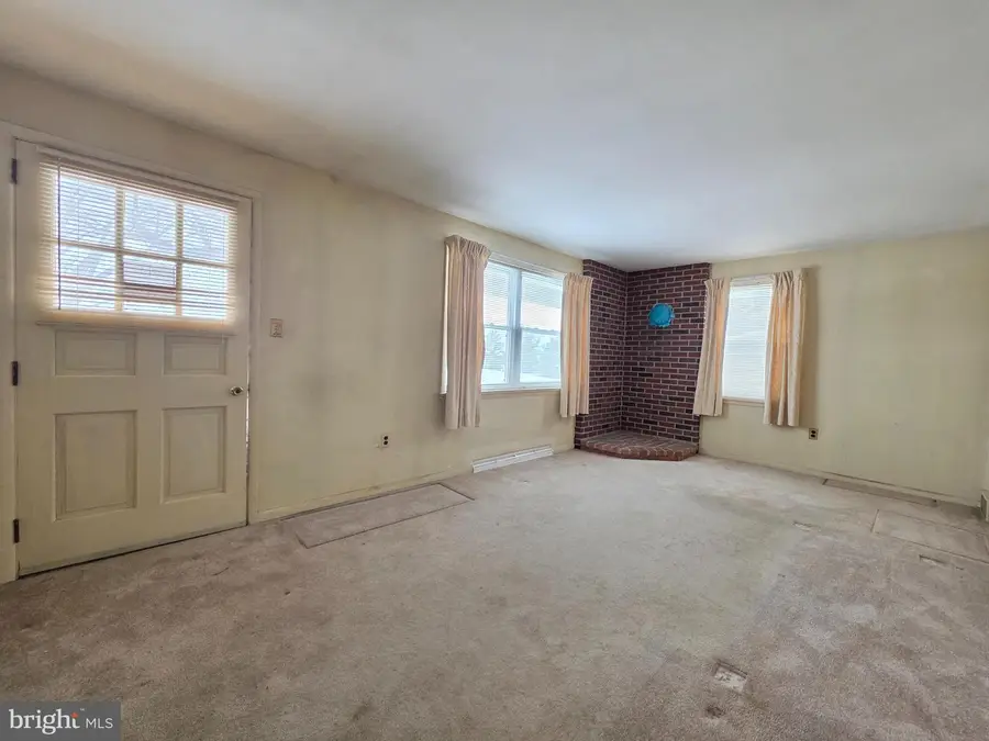 321 Pfautz Hill Rd, Stevens, PA 17578 - #2