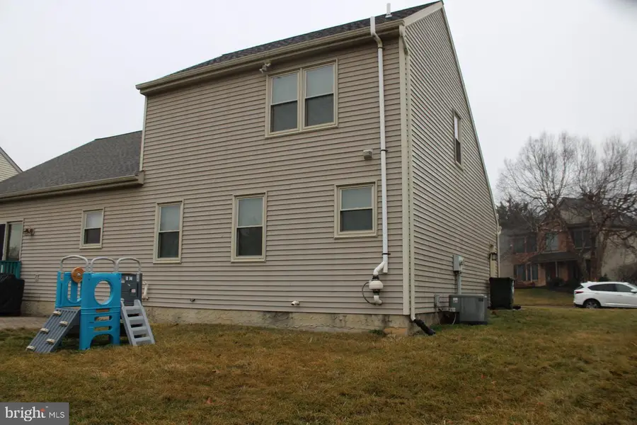 44 Duffield Dr, Lititz, PA 17543 - #2