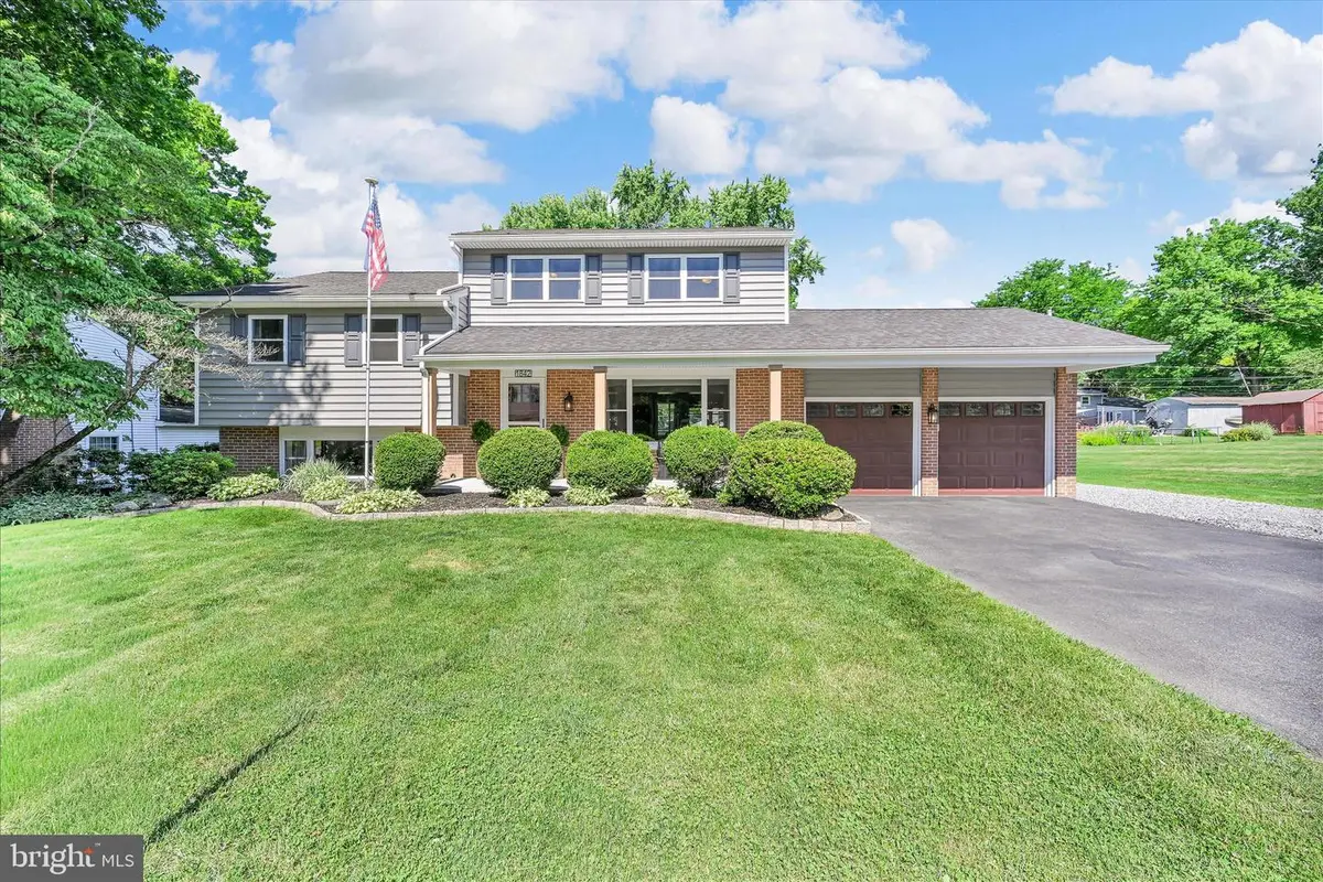 1842 Longview Dr, Lancaster, PA 17601 - #1