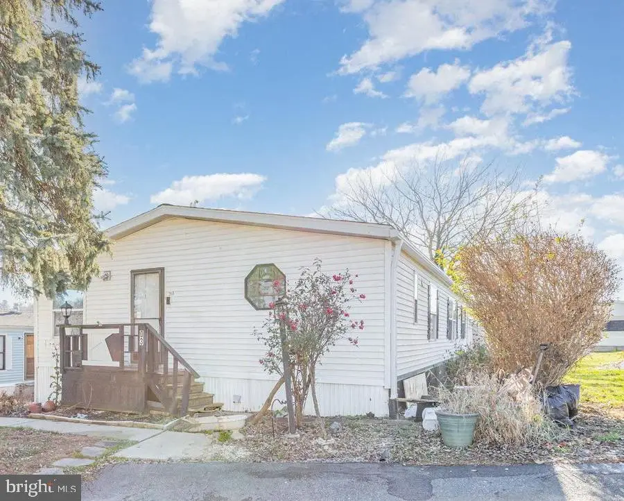 203 Oakfield Ct W, Lancaster, PA 17603 - #1