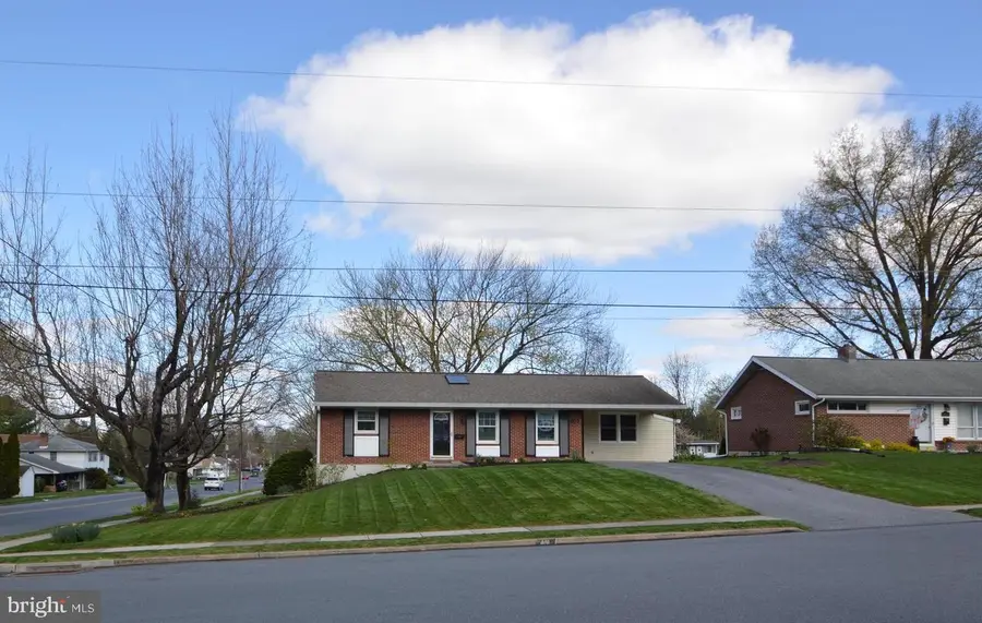 401 Lemon St, Elizabethtown, PA 17022 - #2